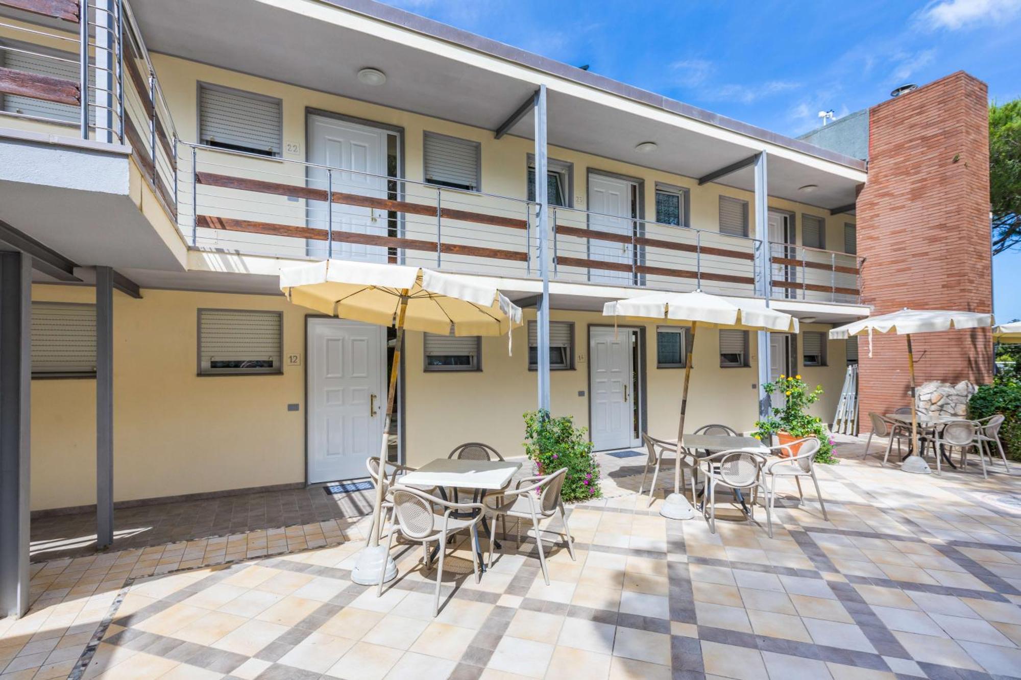 Residence Casa Di Caccia มารินา ดิ บิบโบนา ภายนอก รูปภาพ