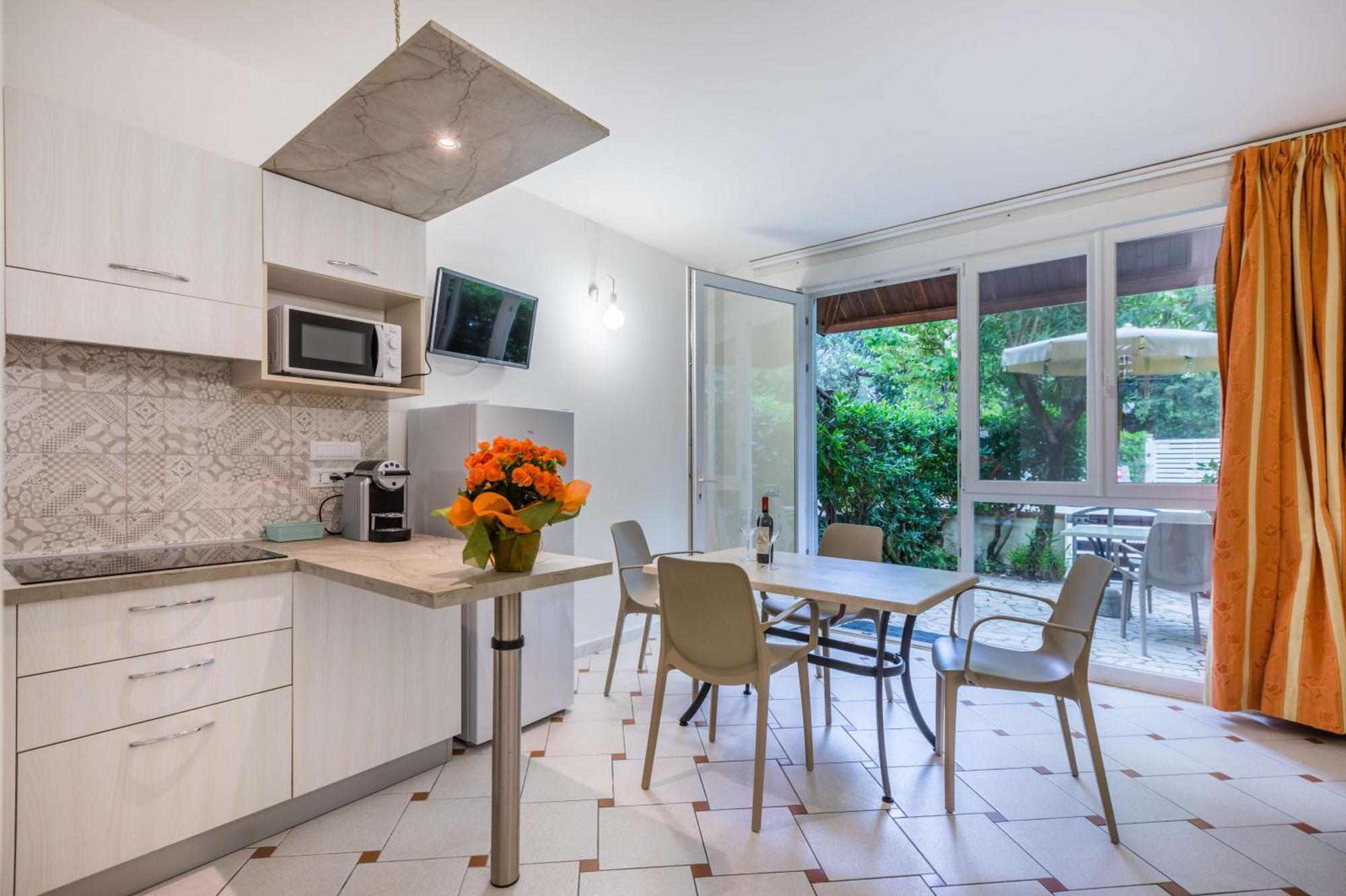 Residence Casa Di Caccia มารินา ดิ บิบโบนา ภายนอก รูปภาพ